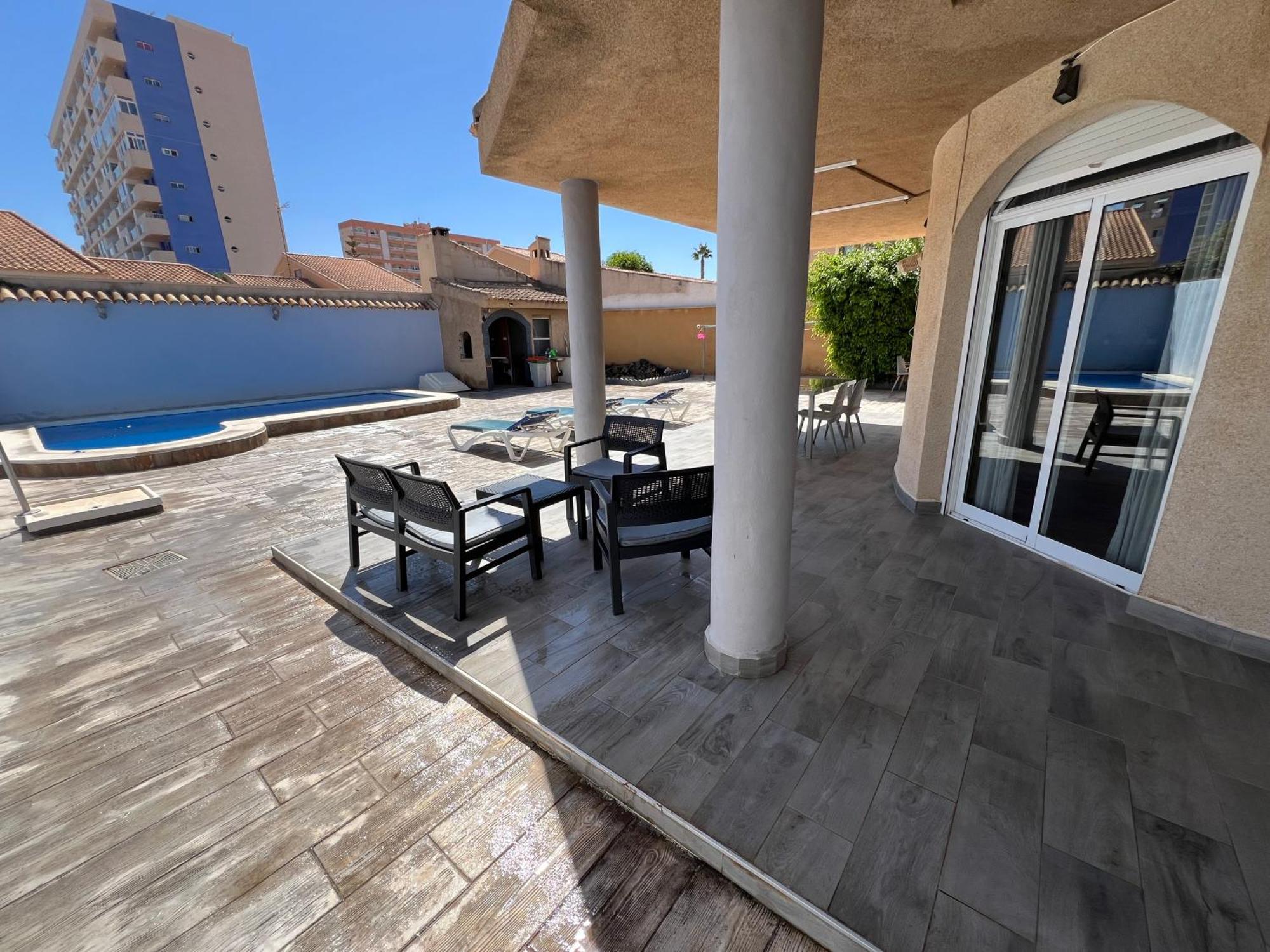Chalet Con Piscina A 100M De La Playa La Manga Exterior photo